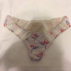 ACACIA Chuns Bottom in Birds of Paradise Medium